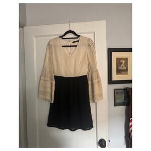 Pre-loved Art & Co. Petite Cream/black cocktail Semi Formal Mini dress size S